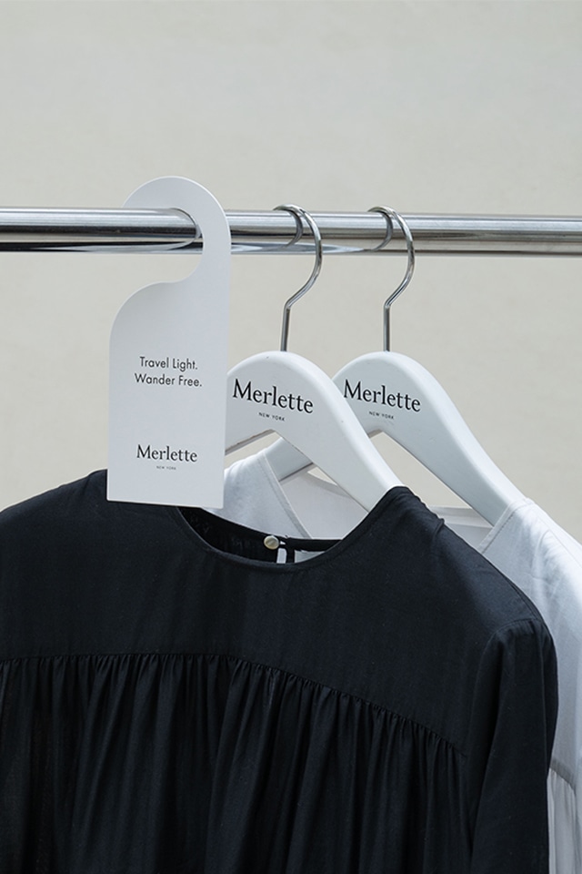 Merletteからの小さなギフト、ペーパーハンガーを限定で。